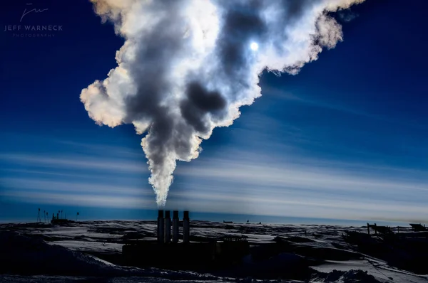 Die Silhouette Des Dampfes Aus Dem Unterirdischen Kraftwerk Südpol — Stockfoto