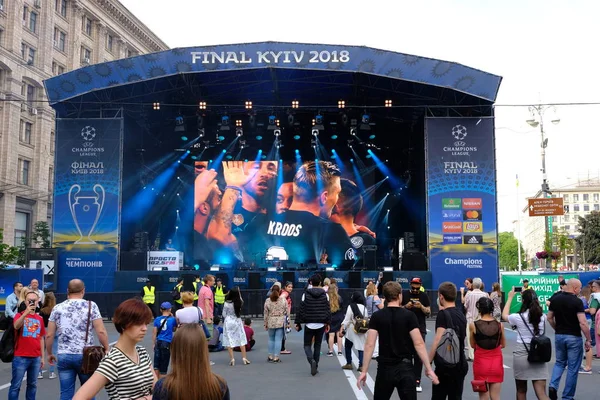 Kyiv Ukraine May 2018 People Footbal Fans Walking Street Fan — Stock Photo, Image