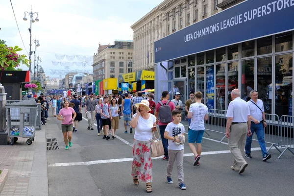 Kyiv Ukraine May 2018 People Footbal Fans Walking Street Fan — Stock Photo, Image