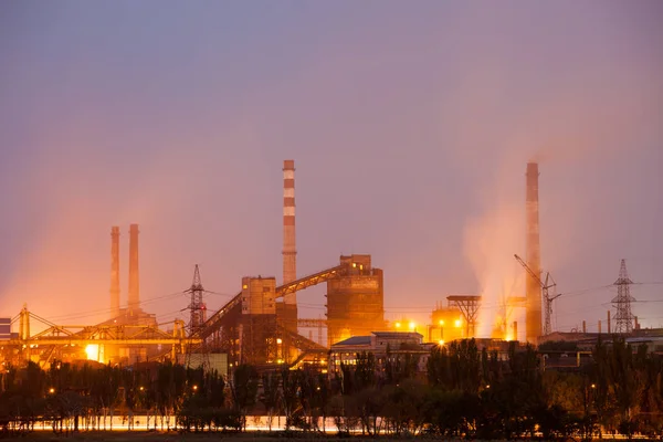 Fábrica Química Com Pilha Fumaça Conceito Ecologia Poluição Atmosférica — Fotografia de Stock