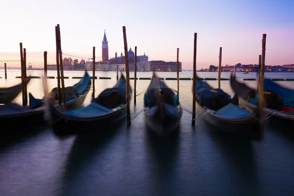 Venecia Vista Clásica Con Famosas Góndolas Amanecer Italia —  Fotos de Stock