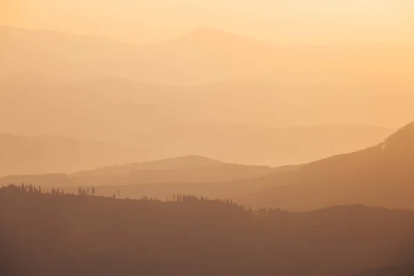 Sílhuetas Montanha Nascer Sol Camadas Montanha Paisagem Panorama — Fotografia de Stock