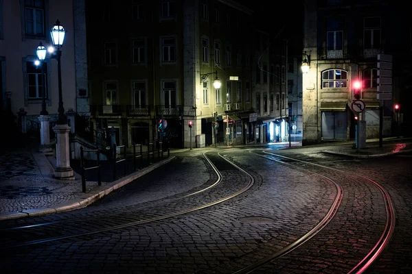 Старая Европейская Улица Ночью Лисбон Португалия — стоковое фото