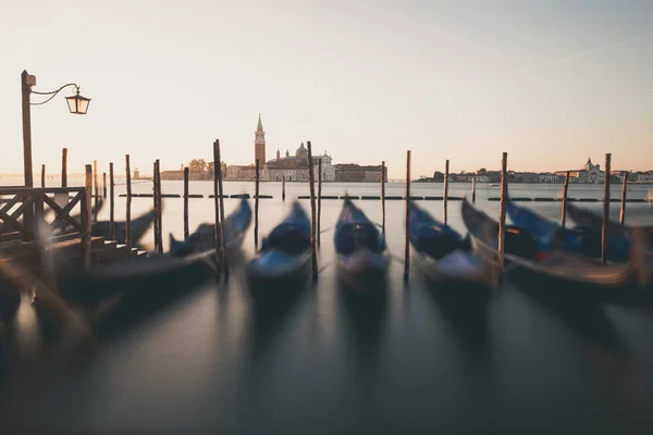 Venezia Classica Vista Con Famose Gondole All Alba Italia — Foto Stock