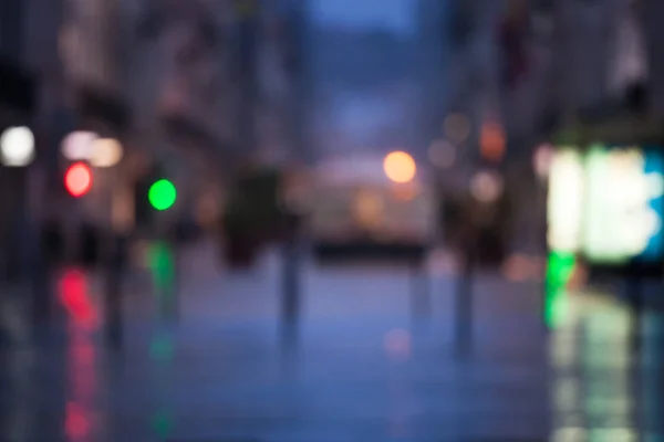 夜城生活 汽车和路灯 复古风格模糊背景 — 图库照片