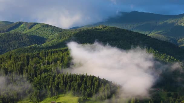 Tijd Lapse Beelden Van Bewolkt Zonsopgang Boven Bergrug — Stockvideo