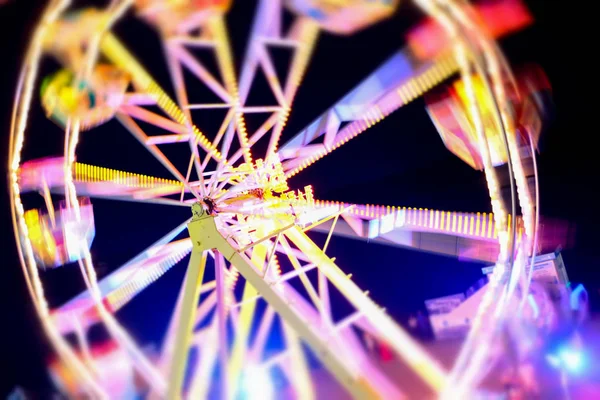 Колесо Обозрения Ночном Парке Развлечения Карнавальном Парке — стоковое фото