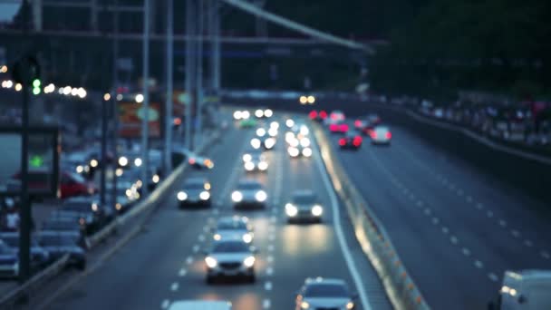 Semáforos Calle Nocturna Video Bokeh Luces Borrosas Del Coche Carretera — Vídeo de stock