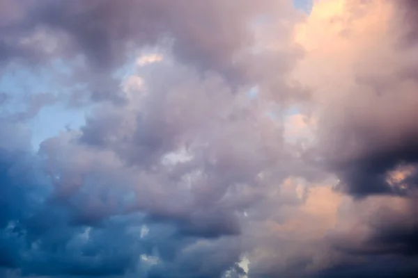 Dramatische Hemel Met Stormachtige Wolken Natuur Achtergrond — Stockfoto