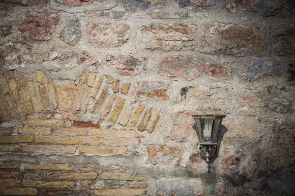 Parede Pedra Velha Com Lanterna Lanterna Vintage Rua Pendurada Uma — Fotografia de Stock