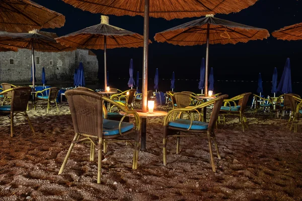 Romantico Tavolo Pranzo Sulla Spiaggia Tropicale Notte — Foto Stock
