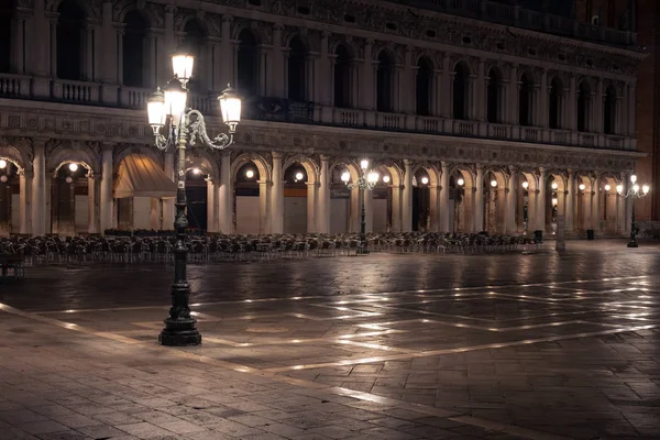 圣马可广场在早上。威尼斯市, 意大利, 欧洲. — 图库照片