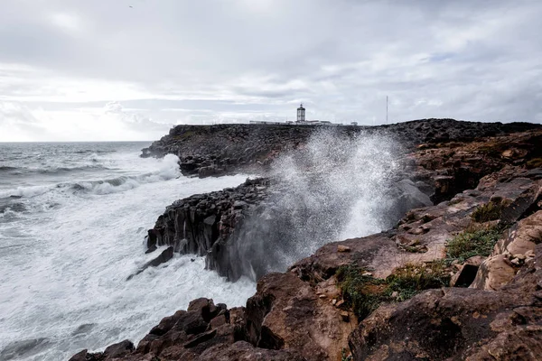 Panoramabild av Cabo Carvoeiro fyr på stormiga väder — Stockfoto