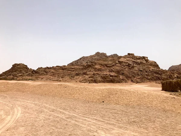 Large High Stone Sandy Mountain Desert Sand Background — Stock Photo, Image