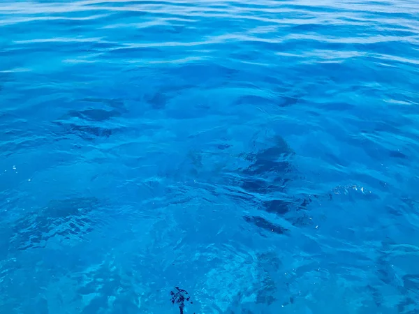 Текстура Красиво Блакитного Морського Прозорого Вологого Гоління Світиться Солона Вода — стокове фото