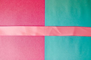 Mavi mor ve renkli güzel modern kağıt doku Hassas kumaș şık çekici bir pembe kurdele ile. Arka plan