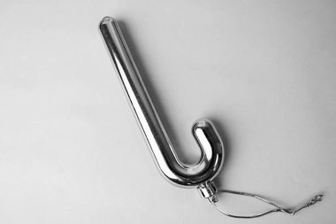 Gümüş Plastik kış parlak Noel dekoratif güzel Noel şenlikli Noel şeker kamışı Noel ağacı oyuncak gri siyah ve beyaz arka plan üzerinde renkli