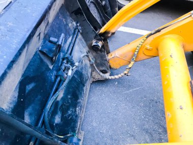 Büyük, güçlü demir yapım turuncu Excav için metal kova.