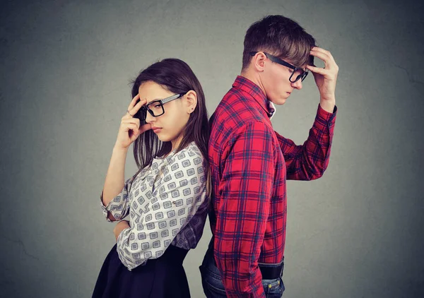 Young Stressed Couple Hand Head Standing Back Back Looking Frustration — Stock Photo, Image