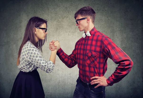 Young Man Woman Having Competition Arm Wrestling Looking Each Other — Stock Photo, Image