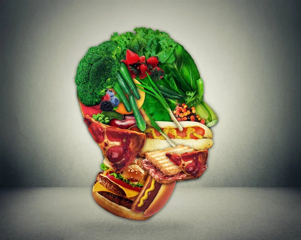 半快餐和蔬菜塑造作为人面孔作为饮食变化的标志从垃圾到健康生素食的生产 — 图库照片