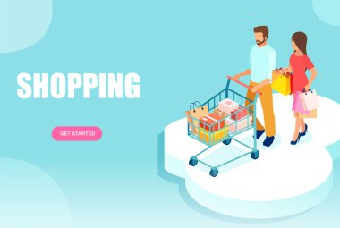 Genç bir çiftin vekili bir kadın ve bir adam alışveriş arabası ve kese kağıdıyla yürüyor.. 