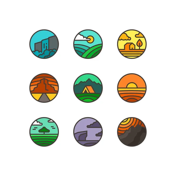Conjunto plano vetorial de logotipos da natureza. Emblemas de paisagens com cachoeira, mar, montanhas, campo e madeira Vetor De Stock