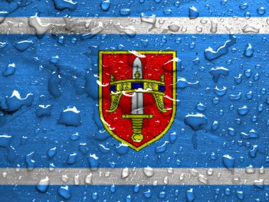 Sibenik-Knin İlçesi bayrağı yağmur damlalarıyla