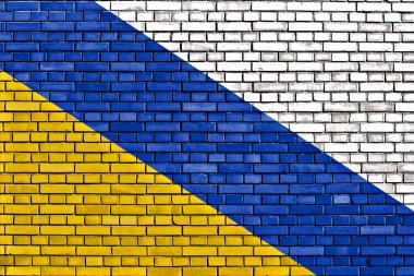 Tuğla duvarda Ommen bayrağı