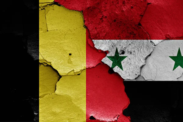 Флаги Бельгии Сирии Раскрашенные Треснутой Стене — стоковое фото