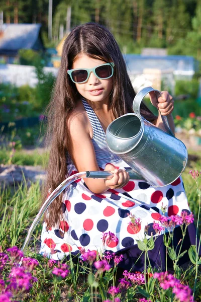 Girl Posing Metal Watering Can Summer — Stock Photo, Image