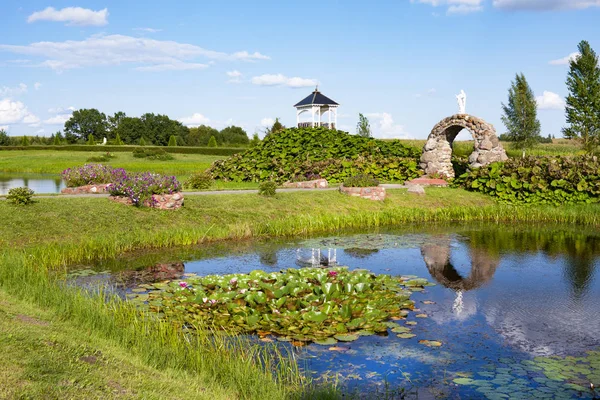 Prachtig Park Wih Sculpturen Buurt Van Annakerk Mosar Wit Rusland — Stockfoto