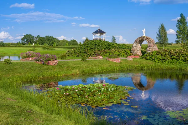 Beautiful Park Wih Sculptures Pond Anne Church Mosar Belarus Site — Stock Photo, Image