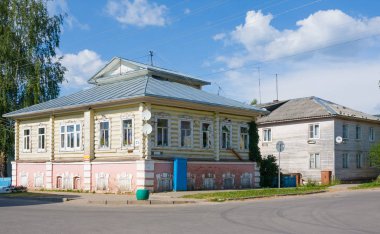 Eski ahşap evlerin küçük Kuzey şehrin Veliky Ustyug, Vologda bölgesi merkezi Street