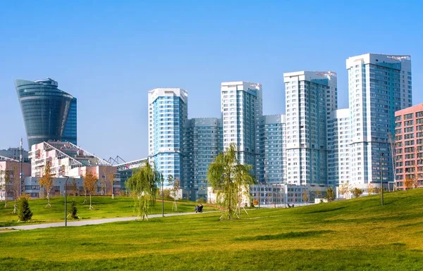 Moskva Ryssland Oktober 2018 New City Landscape Park Khodynskoe Fält — Stockfoto