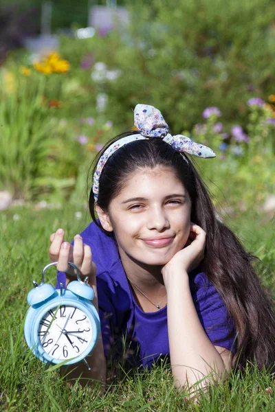 Girl Alarm Clock Summer — Stock Photo, Image