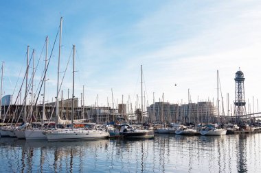 Port Vell Barcelona, eski liman Barcelona ile spor tekneler ve yatlar