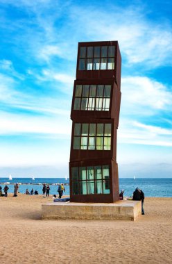 Barcelona, İspanya - 19 Ocak 2019: Barceloneta plaj ve mesire. Barceloneta beach city Barselona'nın en eski ve en ünlü