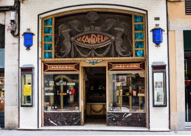 Kafe ve dükkan V.Candela Gelats eski kentte, Girona, İspanya