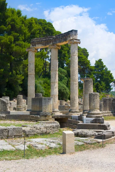 Building remains at ancient Olimpia archaeological site in Greece — Stock Photo, Image