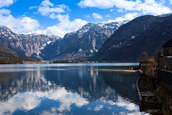 Visualizza Idilliache Montagne Alpine Lago Mattinata Invernale Soleggiata Hallstatt Austria — Foto Stock