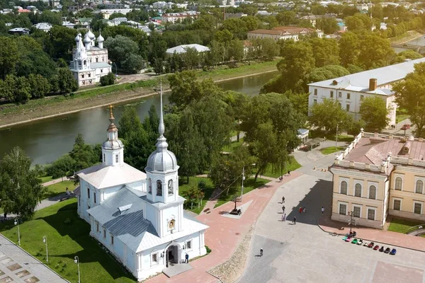 クレムリン広場とアレクサンダー ネフスキー教会 ヴォローダ ロシアの空中ビュー — ストック写真
