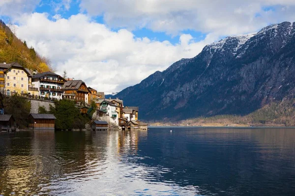 Bela Vista Casas Montanhas Volta Hallstatt Pequena Aldeia Histórica Património — Fotografia de Stock