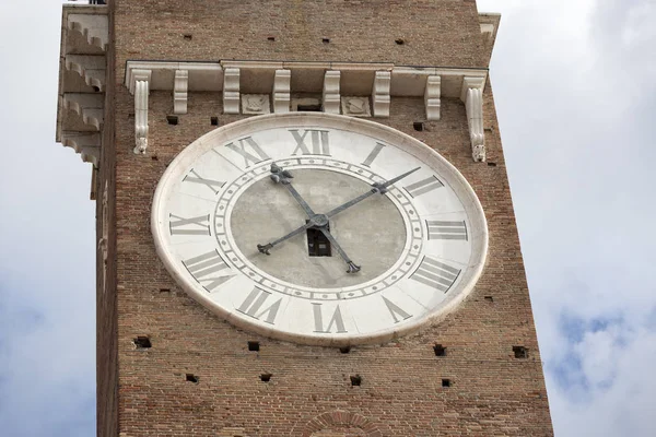 Relógio Torre Torre Dei Lamberti Cidade Verona Itália — Fotografia de Stock