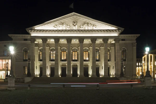 夜のミュンヘン ババリア ドイツ 国立劇場劇場 — ストック写真