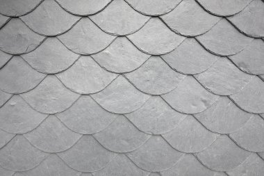 Arkaplan olarak tipik bir ev olan Thüringen, Almanya 'da kayrak döşemeler