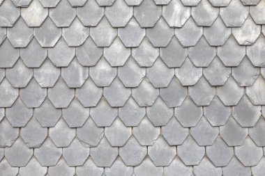 Arkaplan olarak tipik bir ev olan Thüringen, Almanya 'da kayrak döşemeler