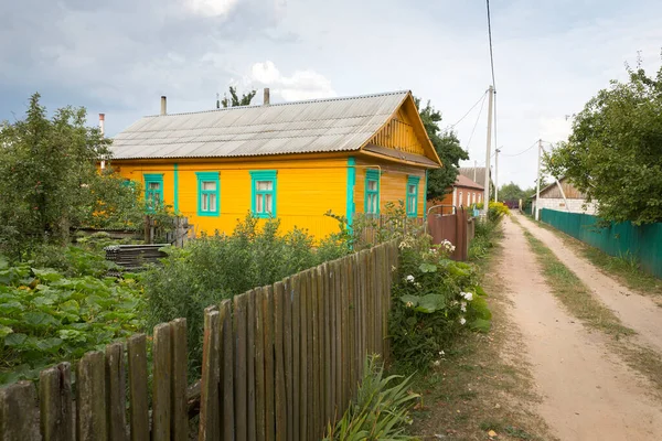 ベラルーシの東にある典型的な家 白ロシア — ストック写真