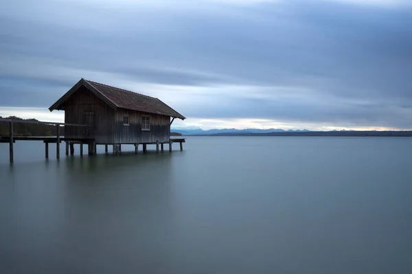 Almanya Bavyera Daki Ammersee Gölü Ndeki Kayıkhane Uzun Süreli Çekim — Stok fotoğraf