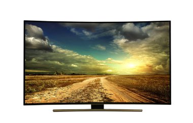 4k üzerinde izole beyaz izlemek. Yolun bozkırlarında içinde kırsal, asfaltsız günbatımında. Modern, zarif Tv 4 K, görüntünün inanılmaz güzel renkler ile.